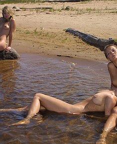 naked nudist woman