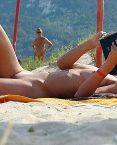 BEACH EXPOSING
