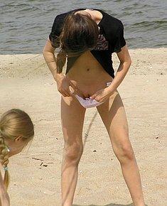 NUDIST GIRLS