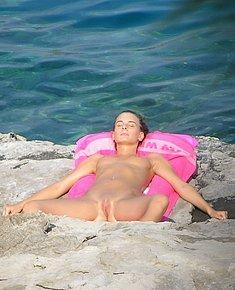 BEACH EXPOSING