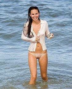 NUDE BEACH GIRLS