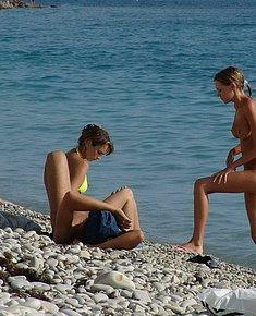 SLENDER FIGURE GIRL