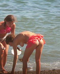 NUDIST GIRLS