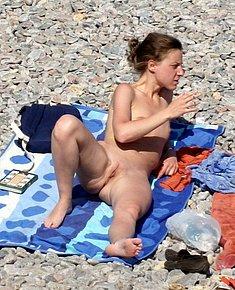 NUDE BEACH GIRLS