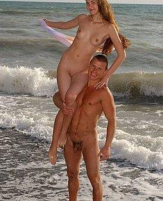 NUDE GIRLS