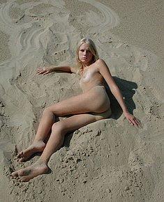 NUDE PUSSY