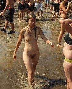 BEACH EXPOSING
