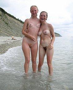 NUDE BEACH GIRLS