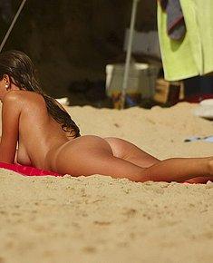 NUDE EXPOSED
