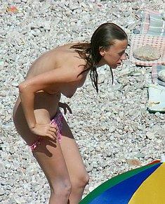 NUDIST ASS