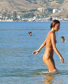 PRETTY NUDE GIRLS
