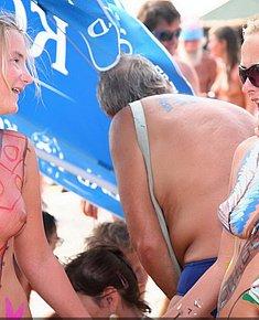 NUDIST GIRLS