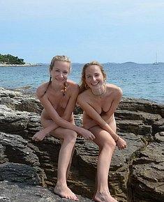 BEACH GIRL