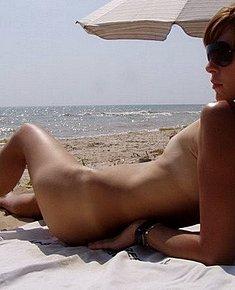 BEACH CHICKS