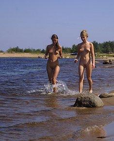 NUDIST ASS