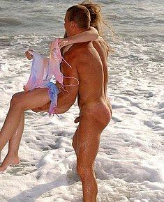 NUDE GIRLS