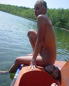 PRETTY NUDE GIRLS