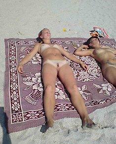 NUDE EXPOSED