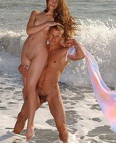 NUDIST GIRLS