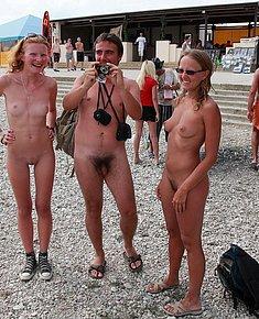 BEACH CHICKS