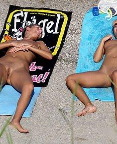 SLENDER FIGURE GIRL