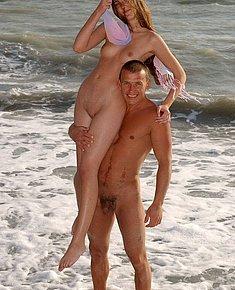 BEACH CHICKS