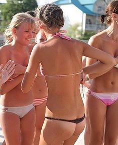 NUDE BEACH GIRLS
