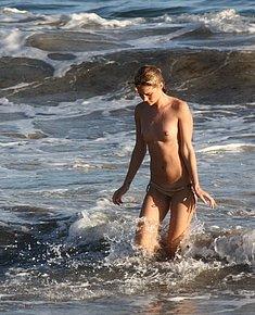 NUDIST PHOTOS