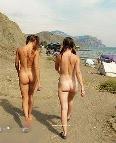 NUDE GIRLS