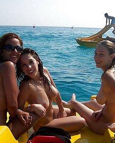 NUDE BEACH GIRLS