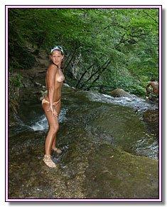 attractive nudist girlfriend wants sex right now on a wild beach