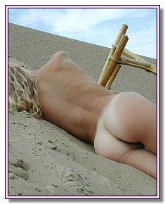obscene yong teen amateurs remains bare by the sea