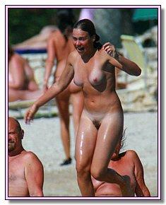 pleasing yong teen amateurs sunbathes fully naked FKK beach