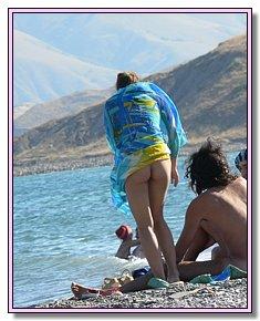 gratifying to the eye naked teeny girls offers pussy for sun at texas nude beach