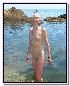 cheerful beautifull naked babes sunbathes naked on the beaches of the U.S