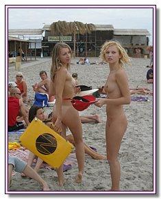undressed junior nudists loves to push the legs on nude beaches in nassau bahamas