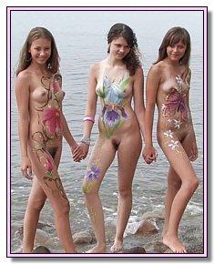 lewd female nudists offers pussy for sun