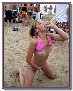 comely damsels loves to push the legs on the beaches of Crimea