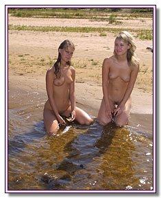 uncomplexed amatuer nudes sunbathes without panties