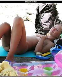 liberated nudist girls takes sun-bath at texas nude..