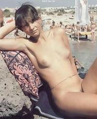 sultry amatuer nudes stares nudists at nudist..